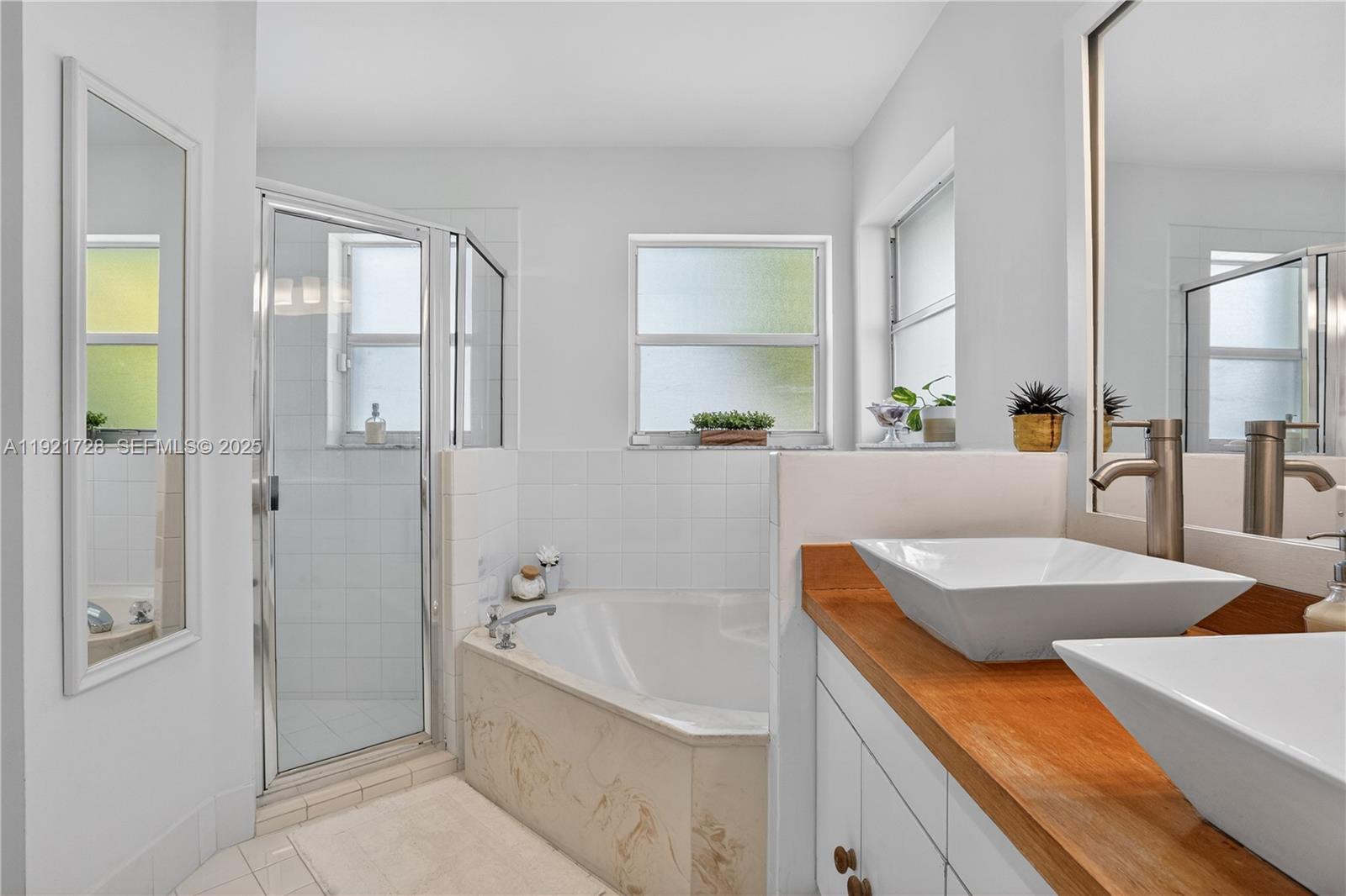 LAKES BY THE BAY SEC 10 - Residential