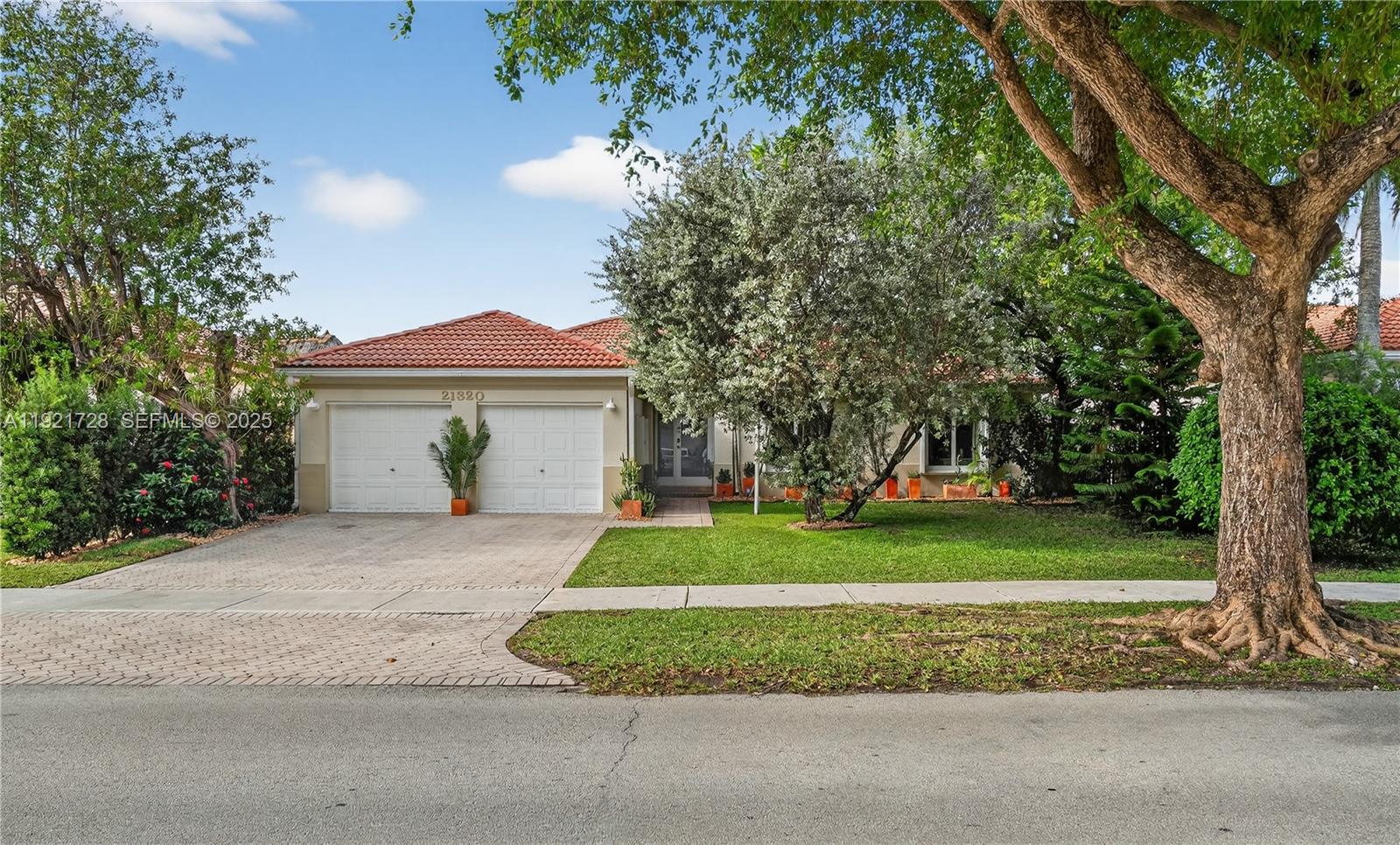 LAKES BY THE BAY SEC 10 - Residential