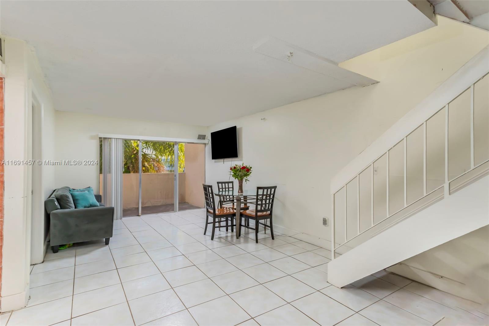 Property for Sale at 10661 Sw 108th Ave 3B, Miami, Broward County, Florida - Bedrooms: 3 
Bathrooms: 3  - $305,000