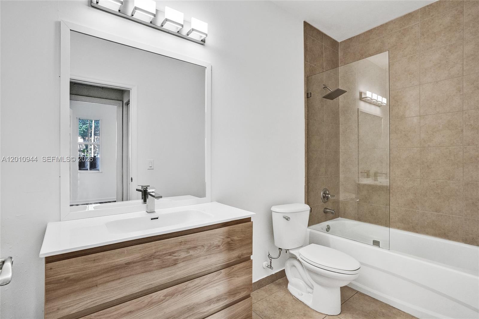 RESERVE AT DORAL WEST - Residential Lease