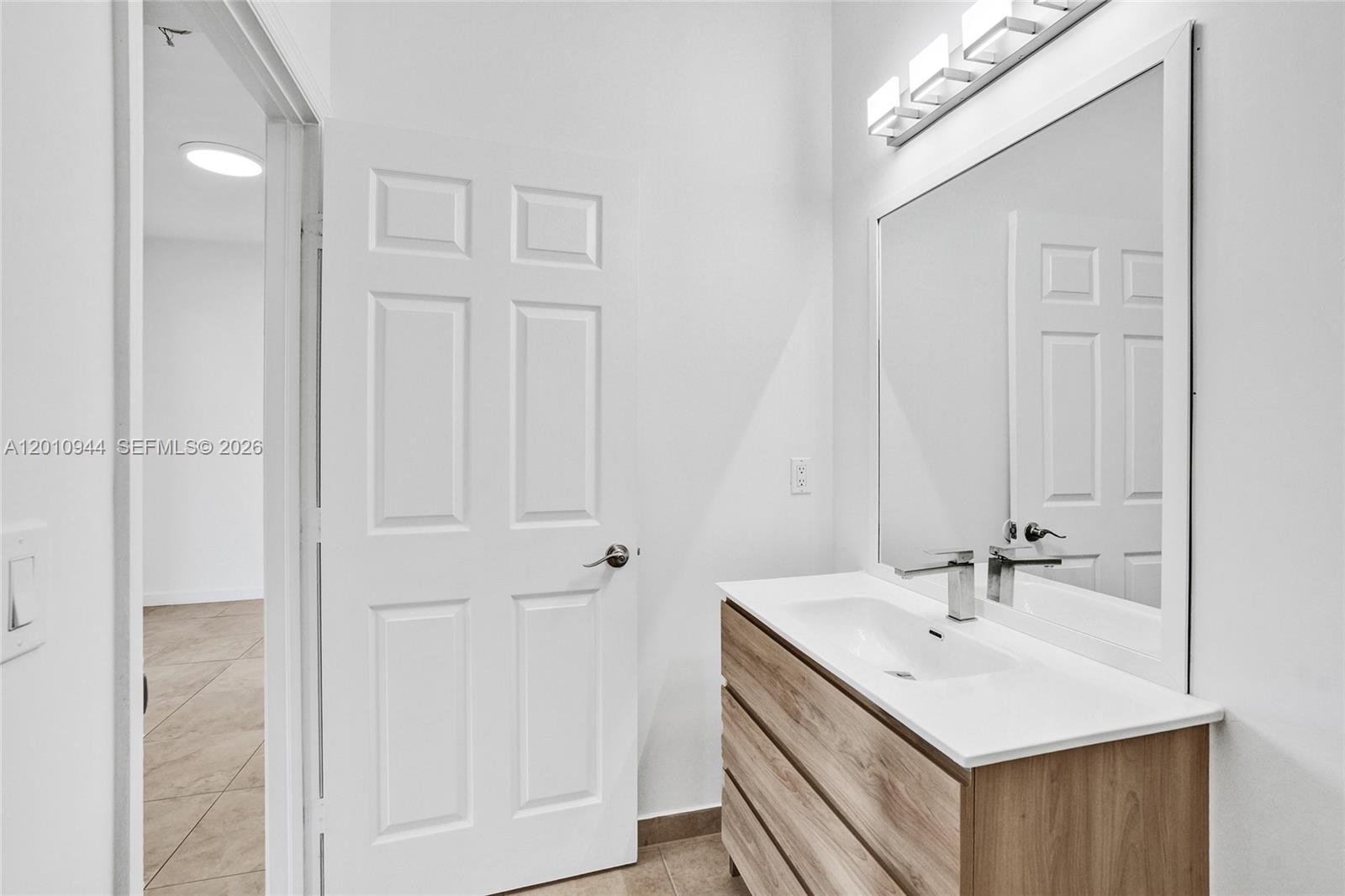 RESERVE AT DORAL WEST - Residential Lease