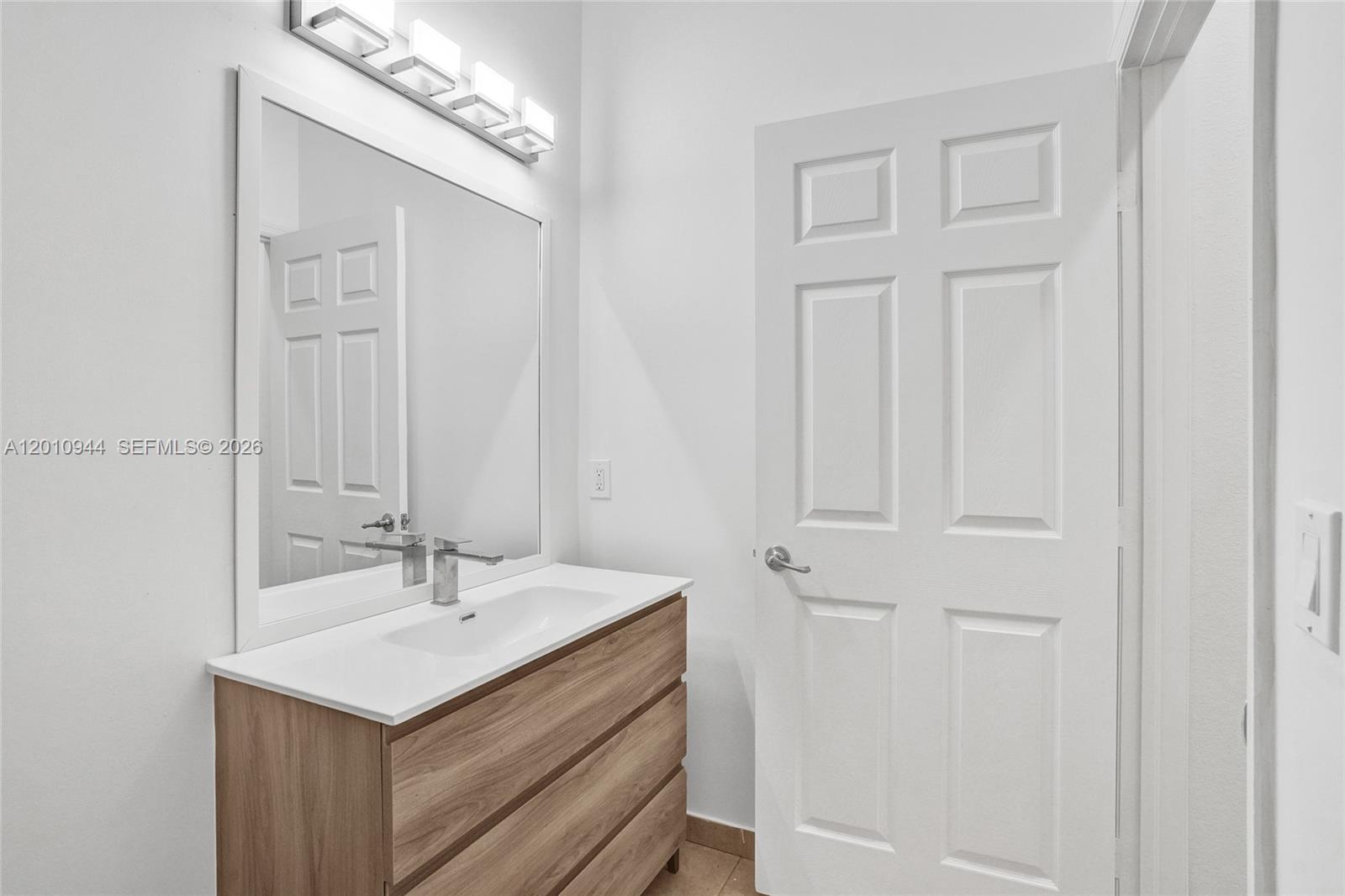 RESERVE AT DORAL WEST - Residential Lease