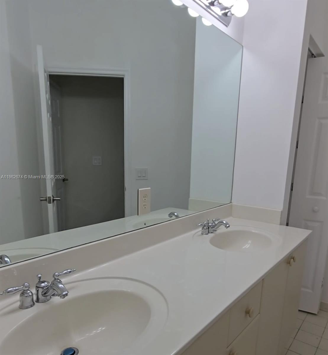 LAS TERRAZAS AT VIZCAYA C - Residential