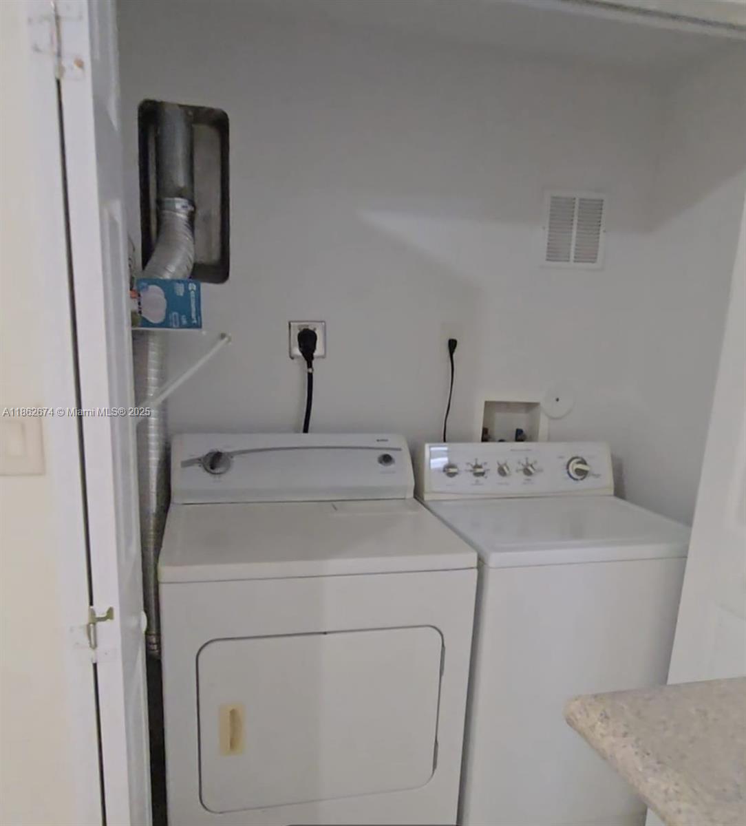 LAS TERRAZAS AT VIZCAYA C - Residential