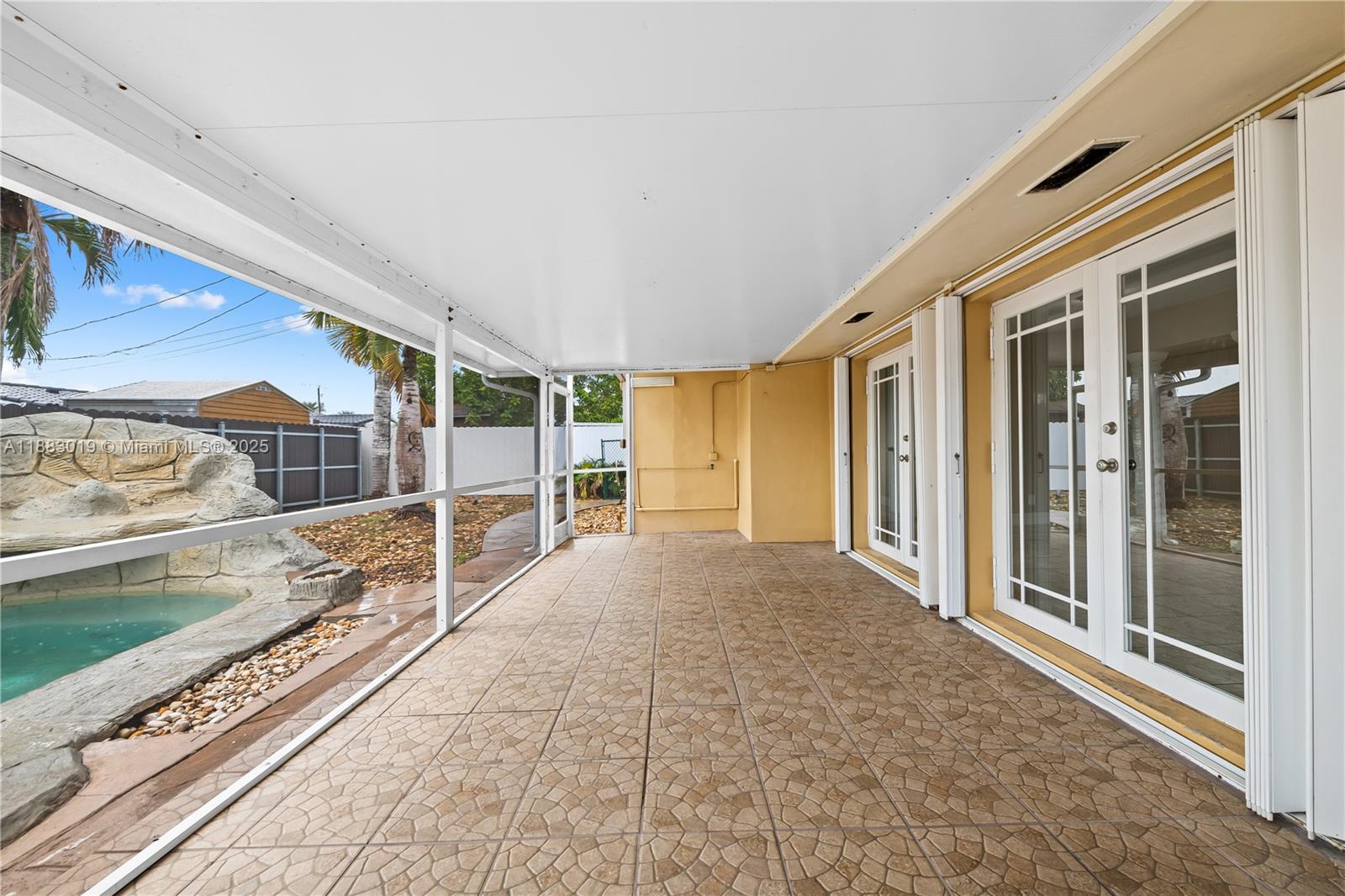 PALM SPRINGS LAKES 3RD AD - Residential Lease