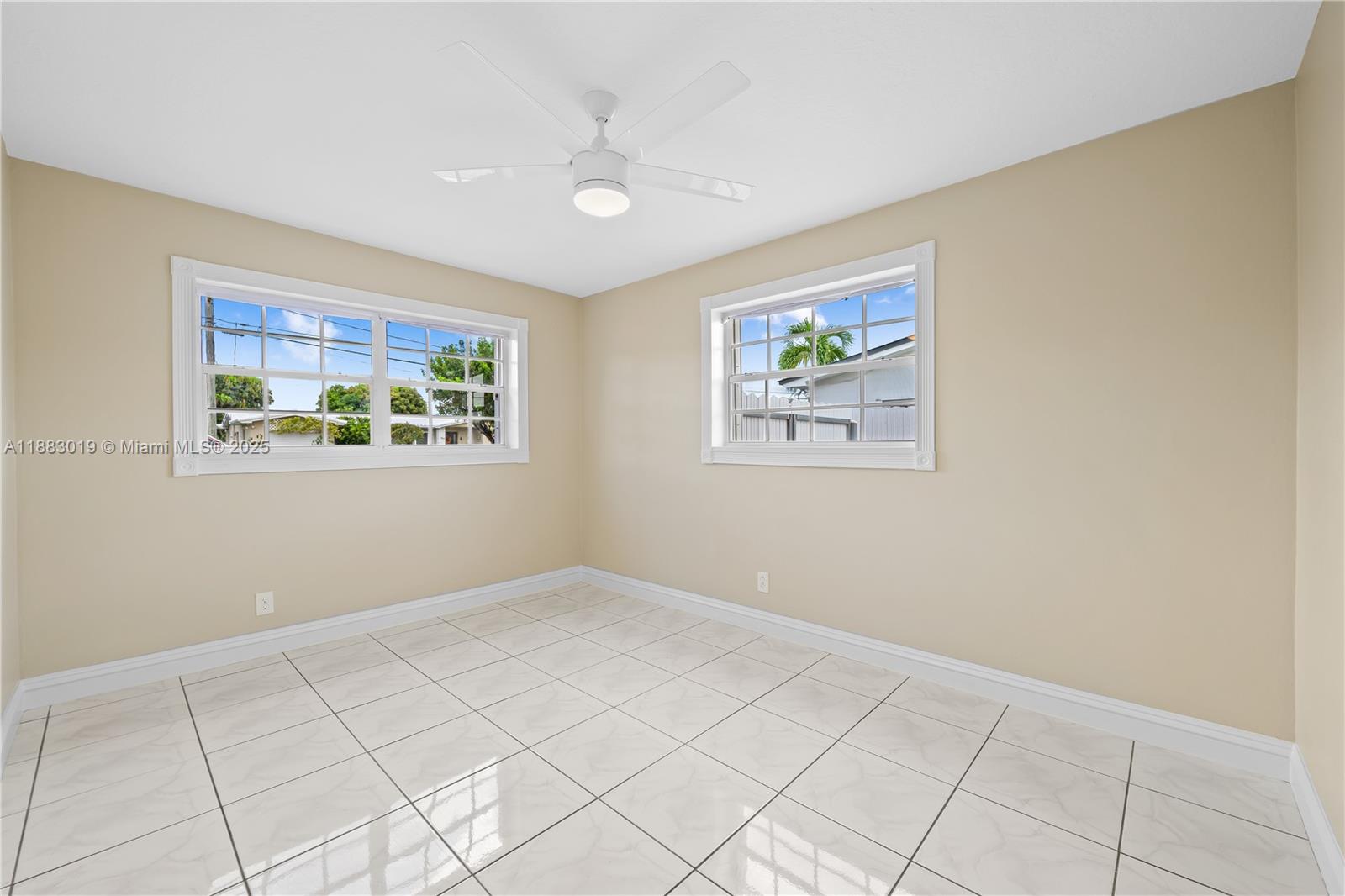 PALM SPRINGS LAKES 3RD AD - Residential Lease