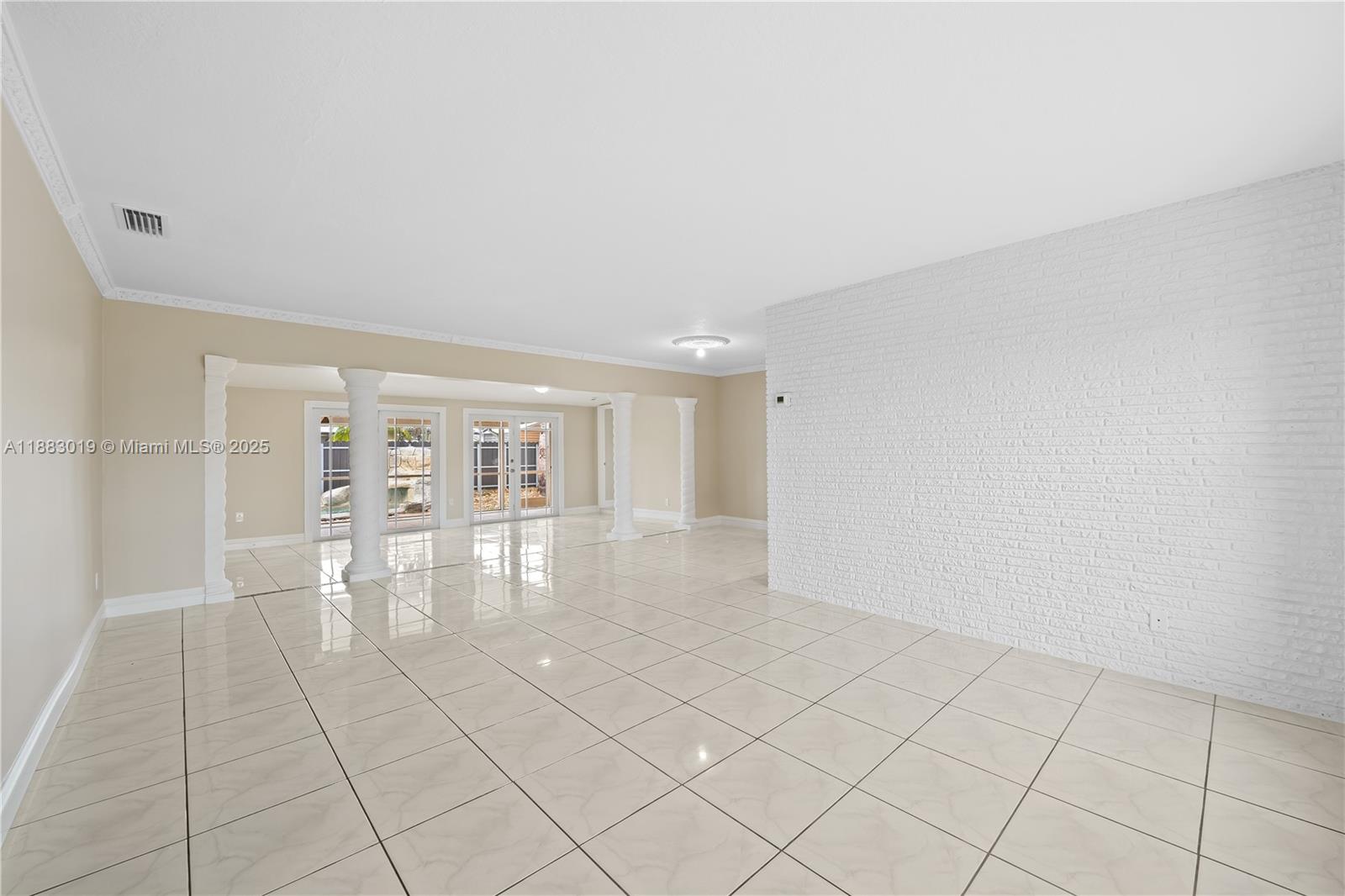 PALM SPRINGS LAKES 3RD AD - Residential Lease