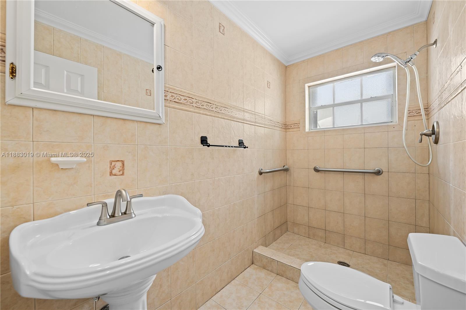 PALM SPRINGS LAKES 3RD AD - Residential Lease