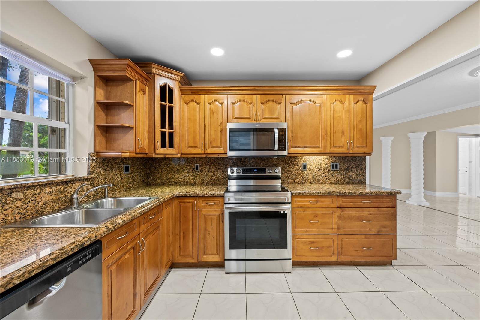 PALM SPRINGS LAKES 3RD AD - Residential Lease