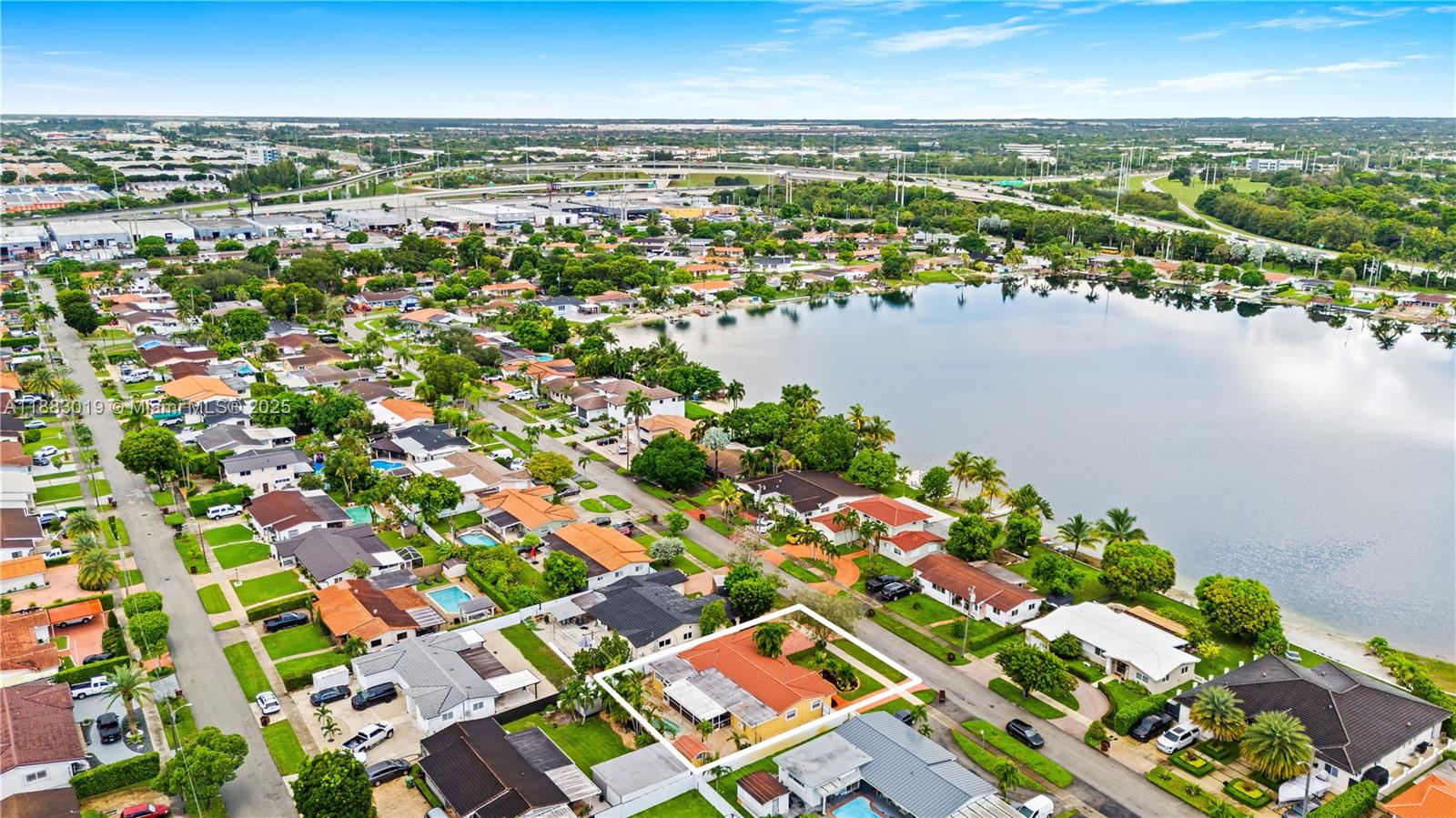 PALM SPRINGS LAKES 3RD AD - Residential Lease
