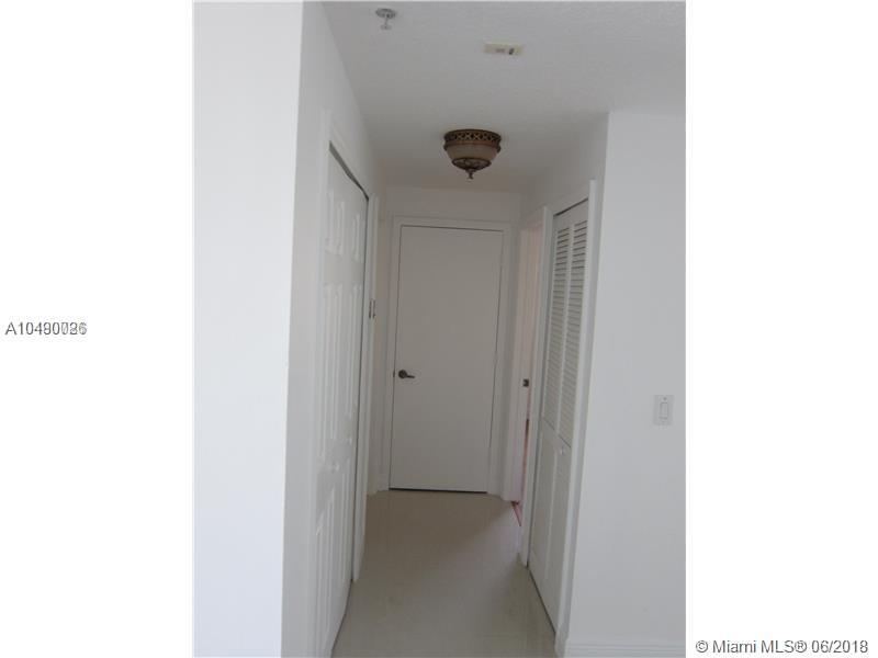 THE COURTS AT DORAL ISLES - Residential