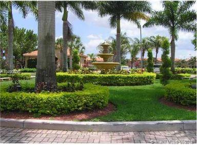 THE COURTS AT DORAL ISLES - Residential