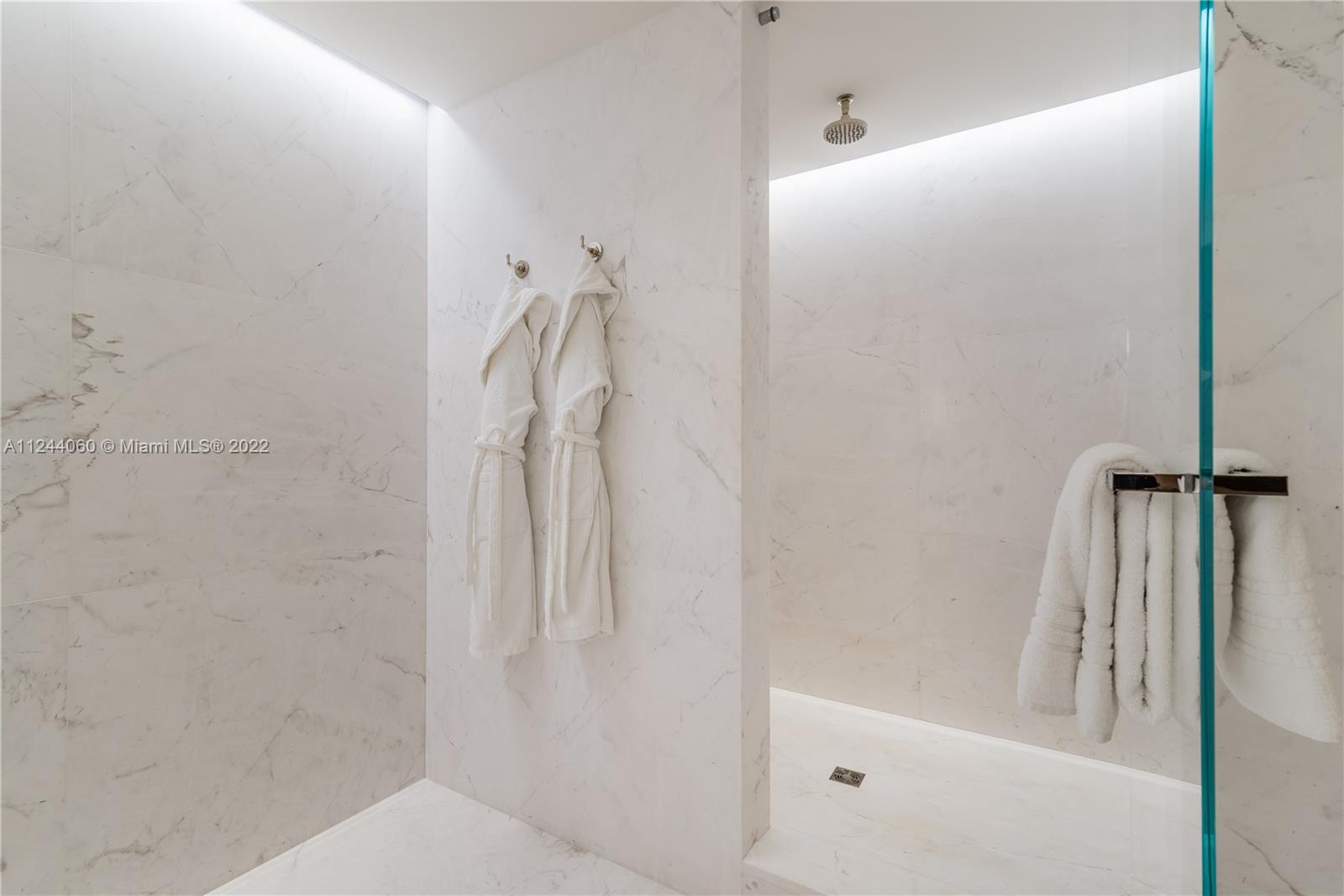 SURF CLUB CONDO - Residential