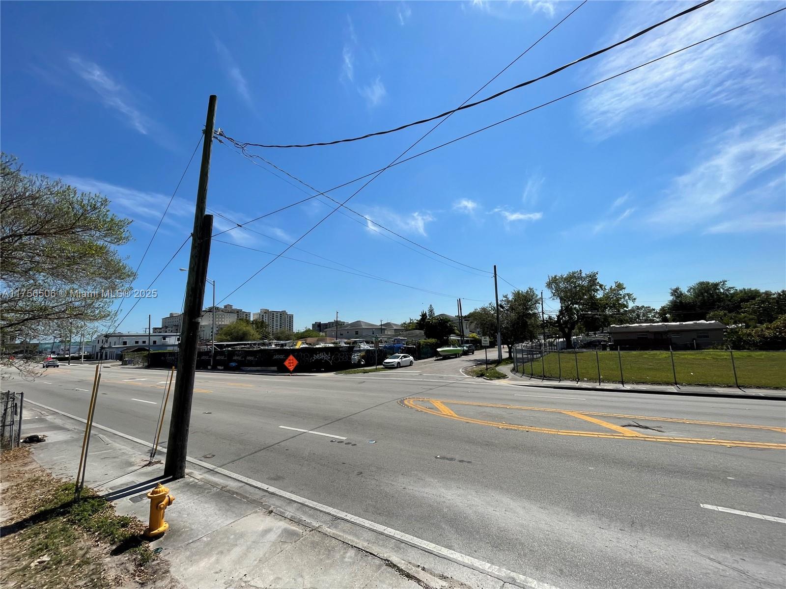 HIALEAH HEIGHTS - Land