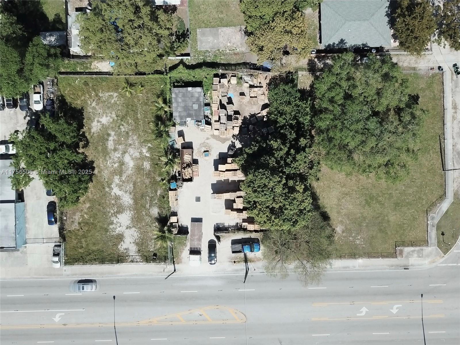 HIALEAH HEIGHTS - Land