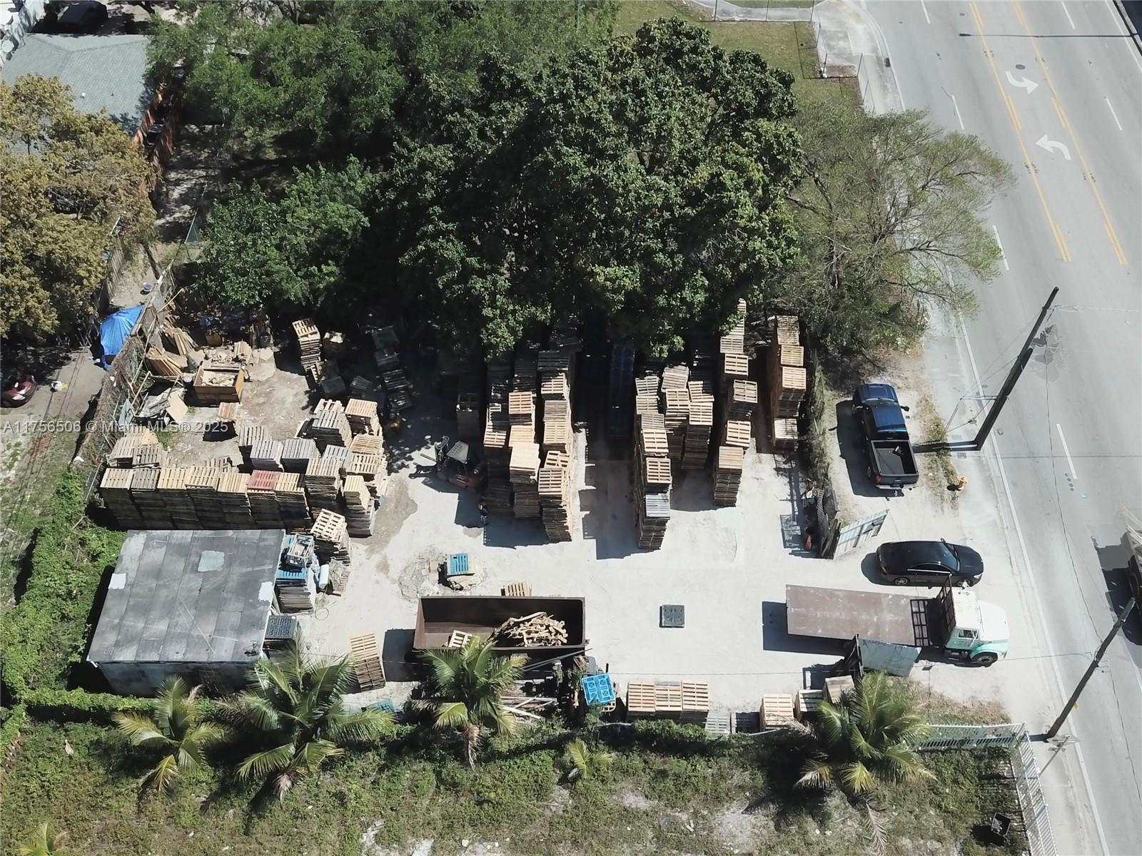 HIALEAH HEIGHTS - Land