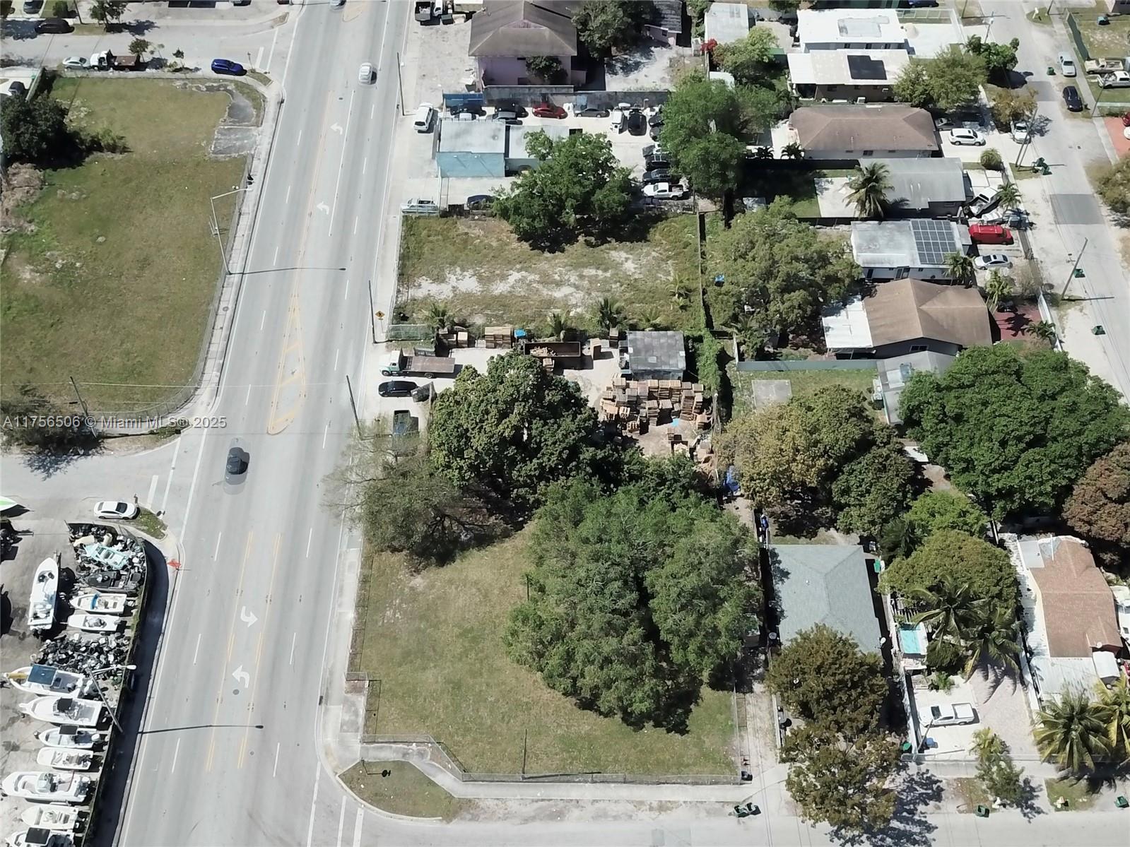 HIALEAH HEIGHTS - Land