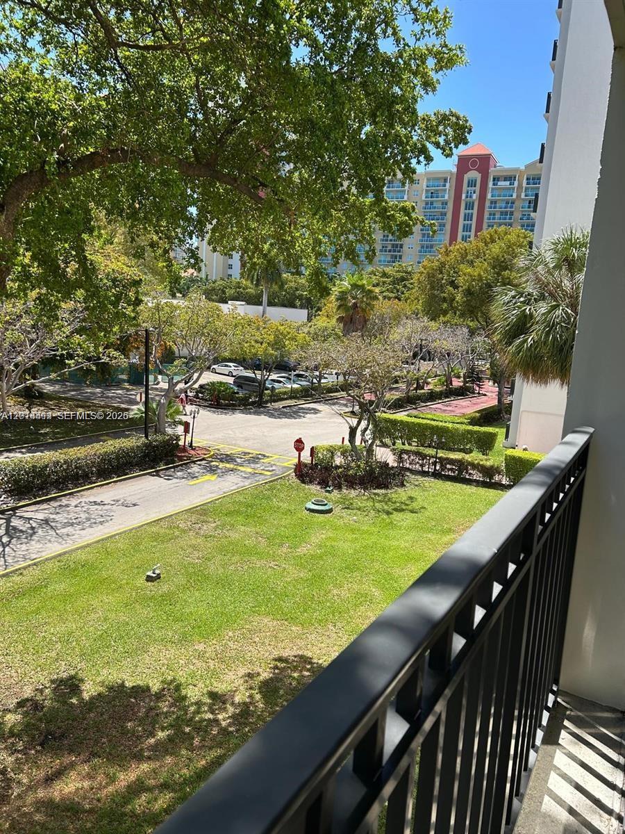 PLAZA OF AMERICAS CONDO P - Residential Lease