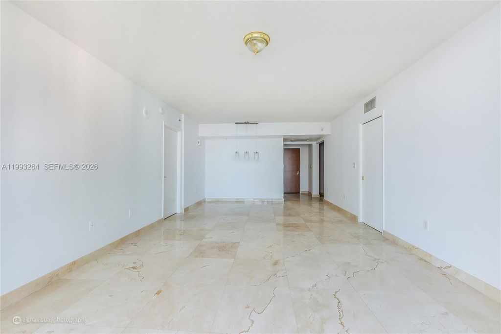 Photo of 31 SE 5th St #2708, Miami, FL 33131 (MLS # A11993264)
