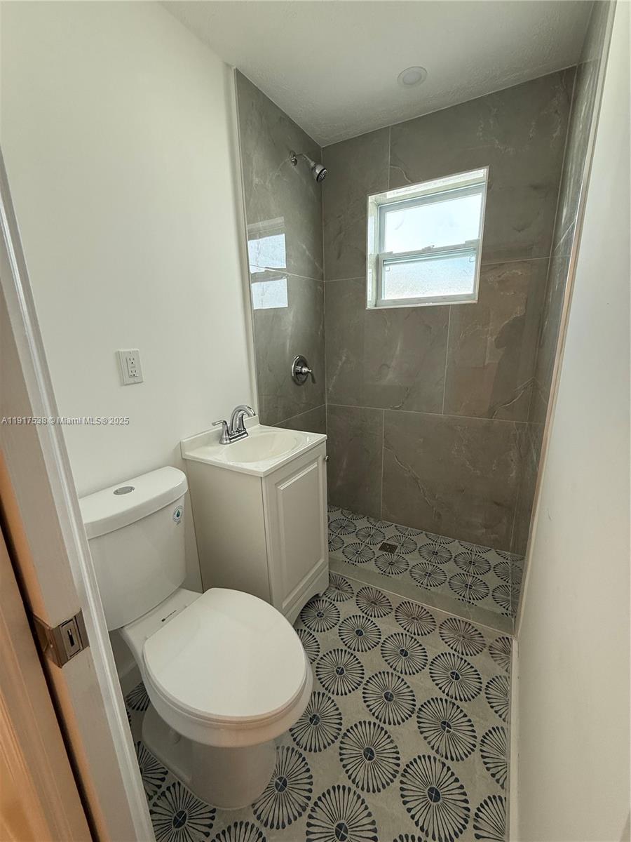 DIXIE PINES NO 2 - Residential Lease