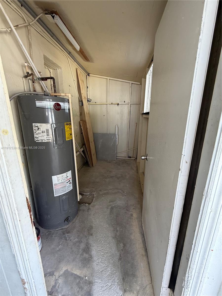 DIXIE PINES NO 2 - Residential Lease