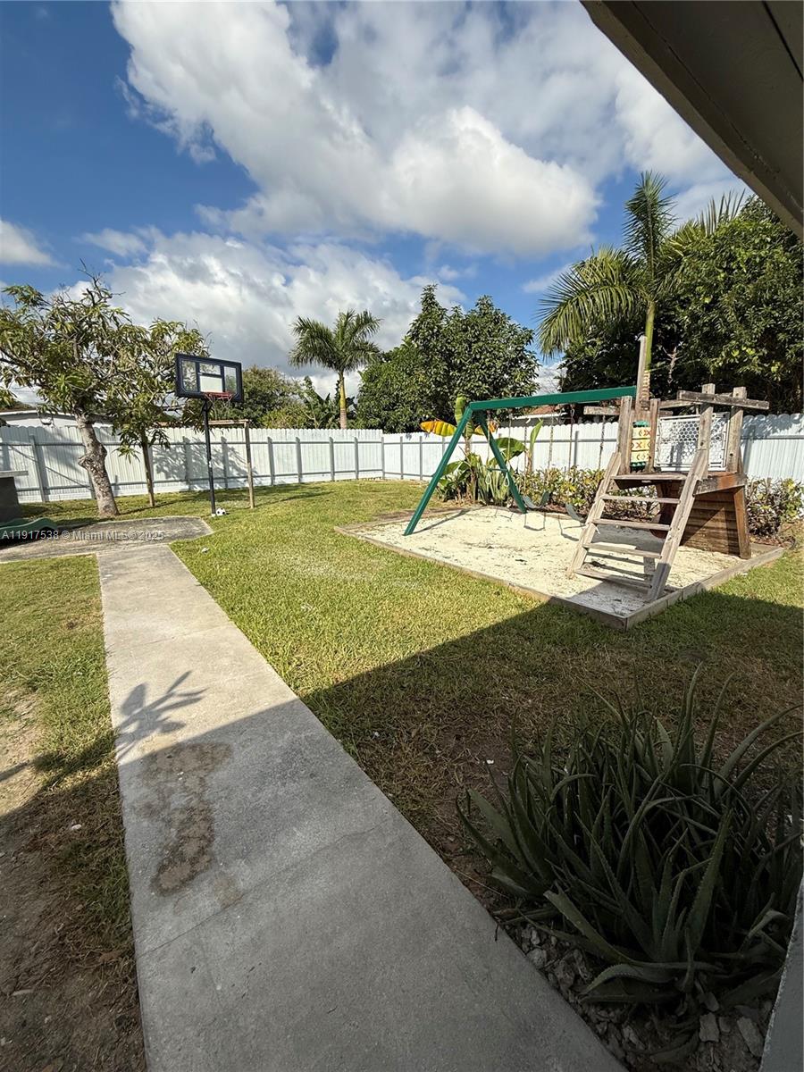 DIXIE PINES NO 2 - Residential Lease