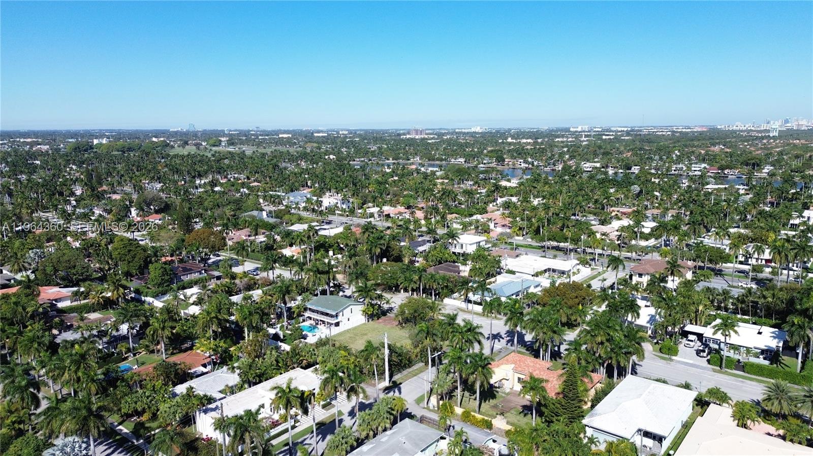 HOLLYWOOD LAKES SECTION - Land