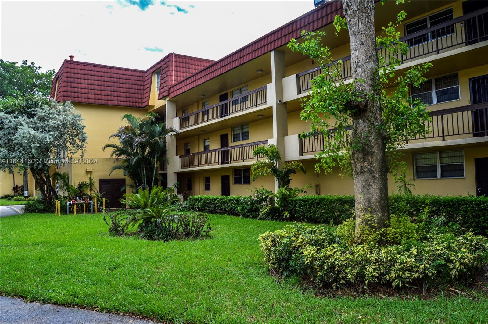 Property for Sale at 3490 Foxcroft Rd B212, Miramar, Broward County, Florida - Bedrooms: 2 
Bathrooms: 2  - $210,000