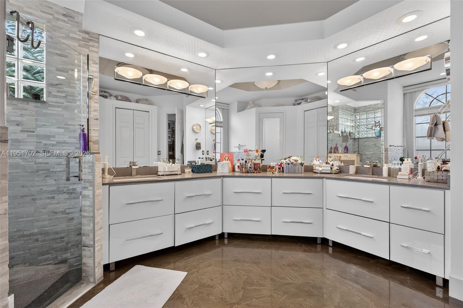 The Landings, SECTOR 3 - - Residential