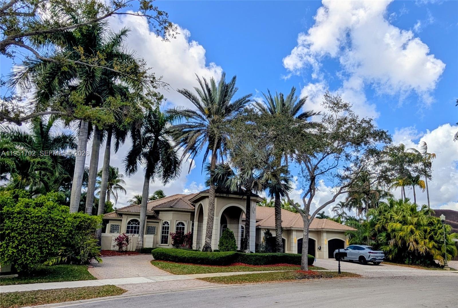 The Landings, SECTOR 3 - - Residential