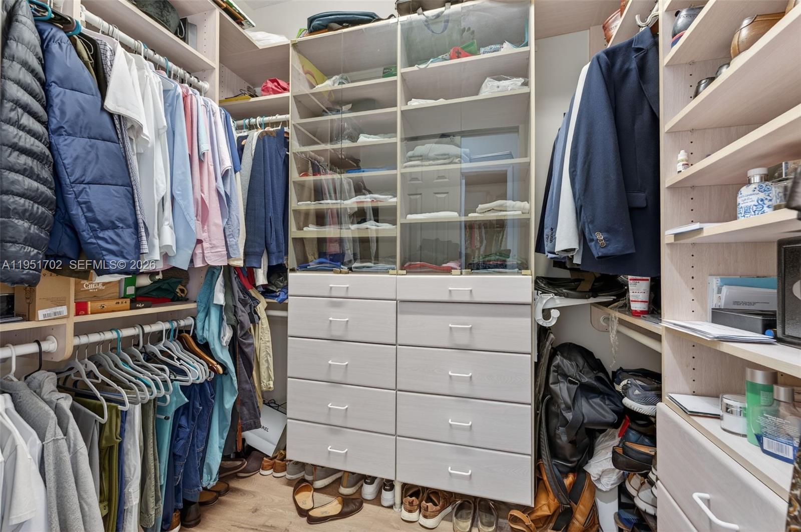 The Landings, SECTOR 3 - - Residential