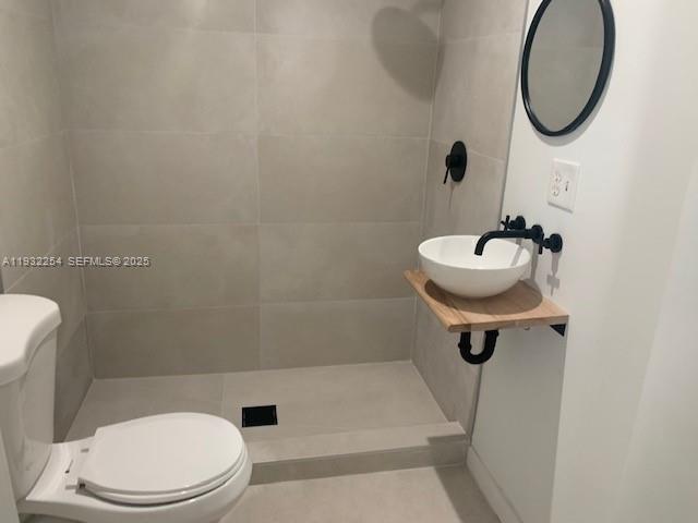 BISCAYNE AVE TRACT - Residential Lease