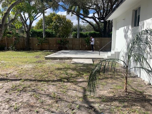 BISCAYNE AVE TRACT - Residential Lease