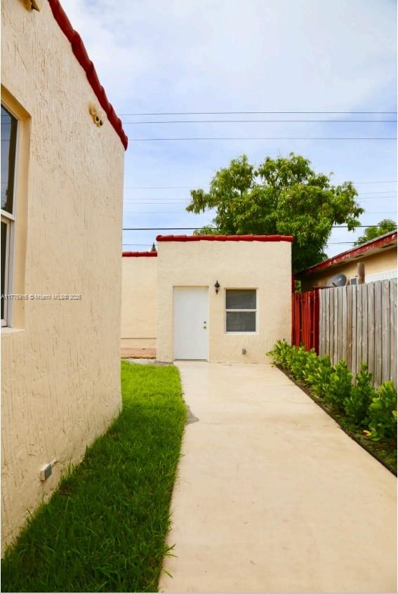 Rental Property at 1637 Sw 16th St B, Miami, Broward County, Florida - Bedrooms: 1 
Bathrooms: 1  - $1,300 MO.