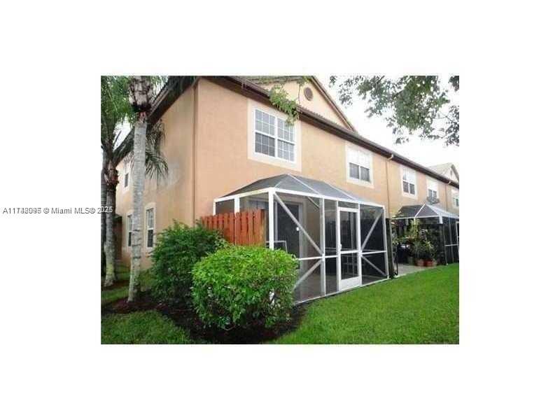 1621 Barcelona Way 6-32, Weston, Broward County, Florida - 4 Bedrooms  
3 Bathrooms - 