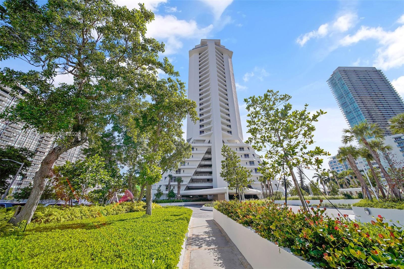 The Hamilton - Residential Lease