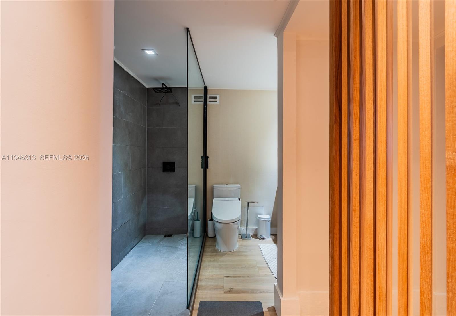 RONEY PALACE CONDO - Residential