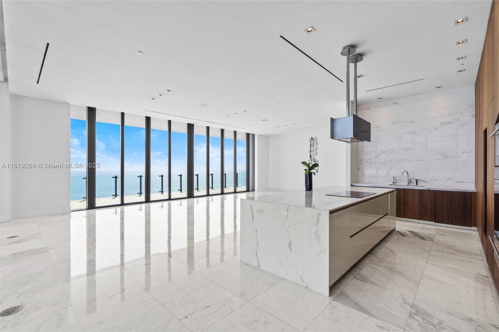 MUSE CONDO - Residential