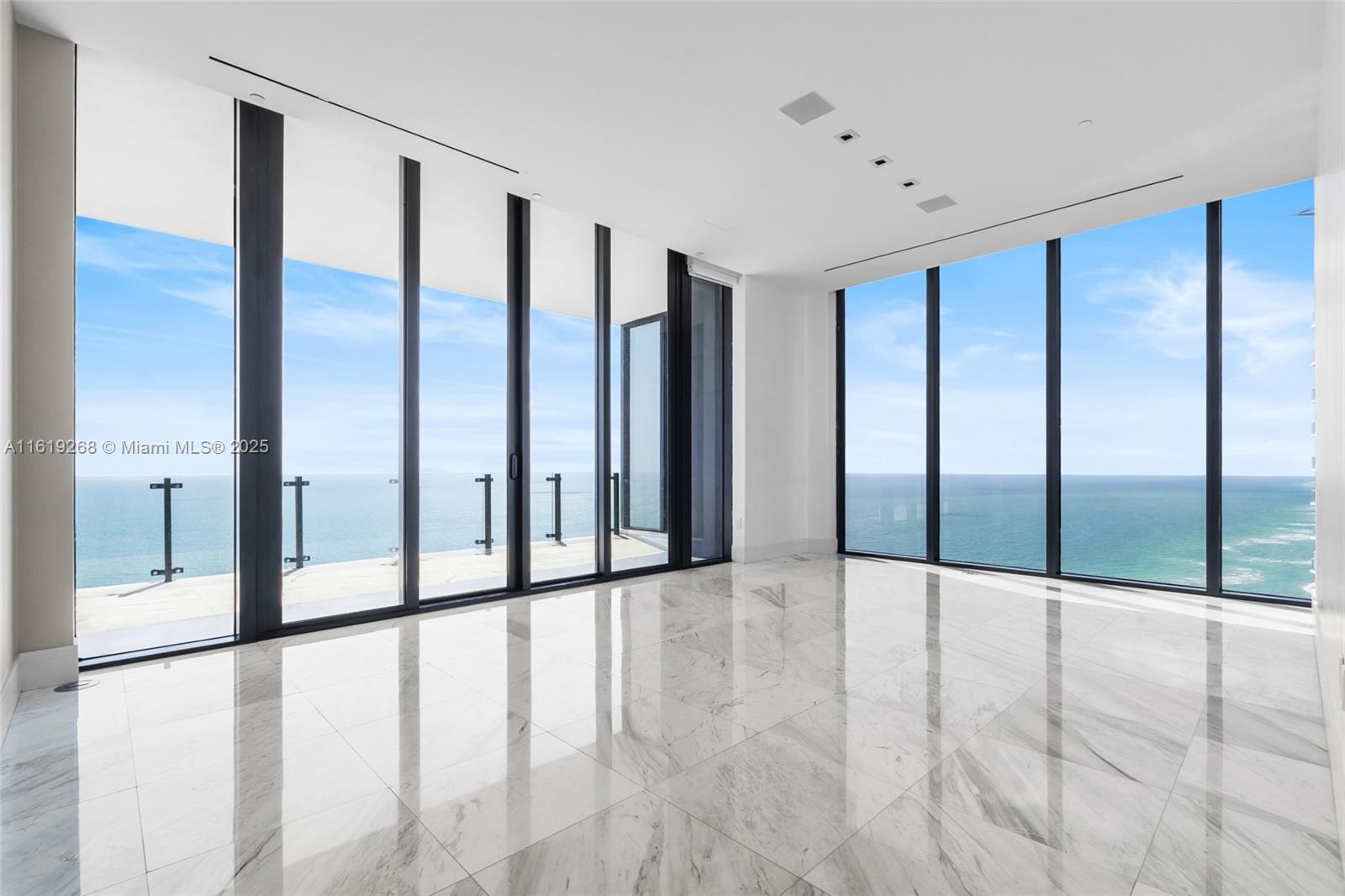 MUSE CONDO - Residential