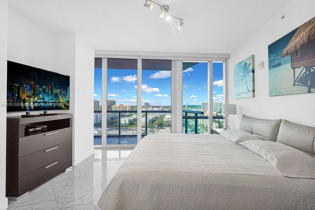 JADE OCEAN - Residential