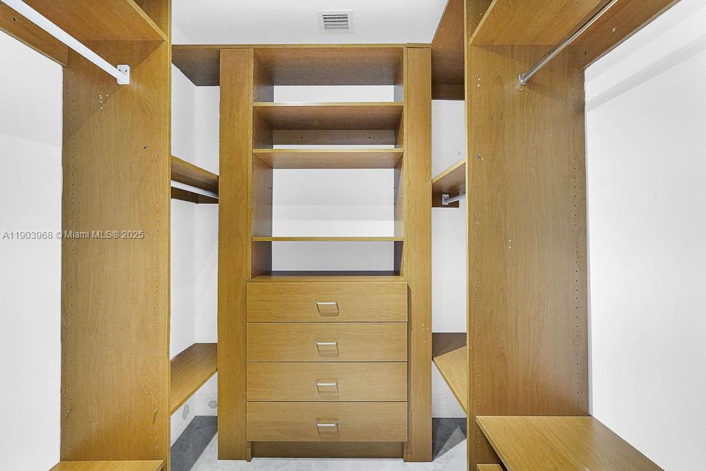 JADE OCEAN - Residential