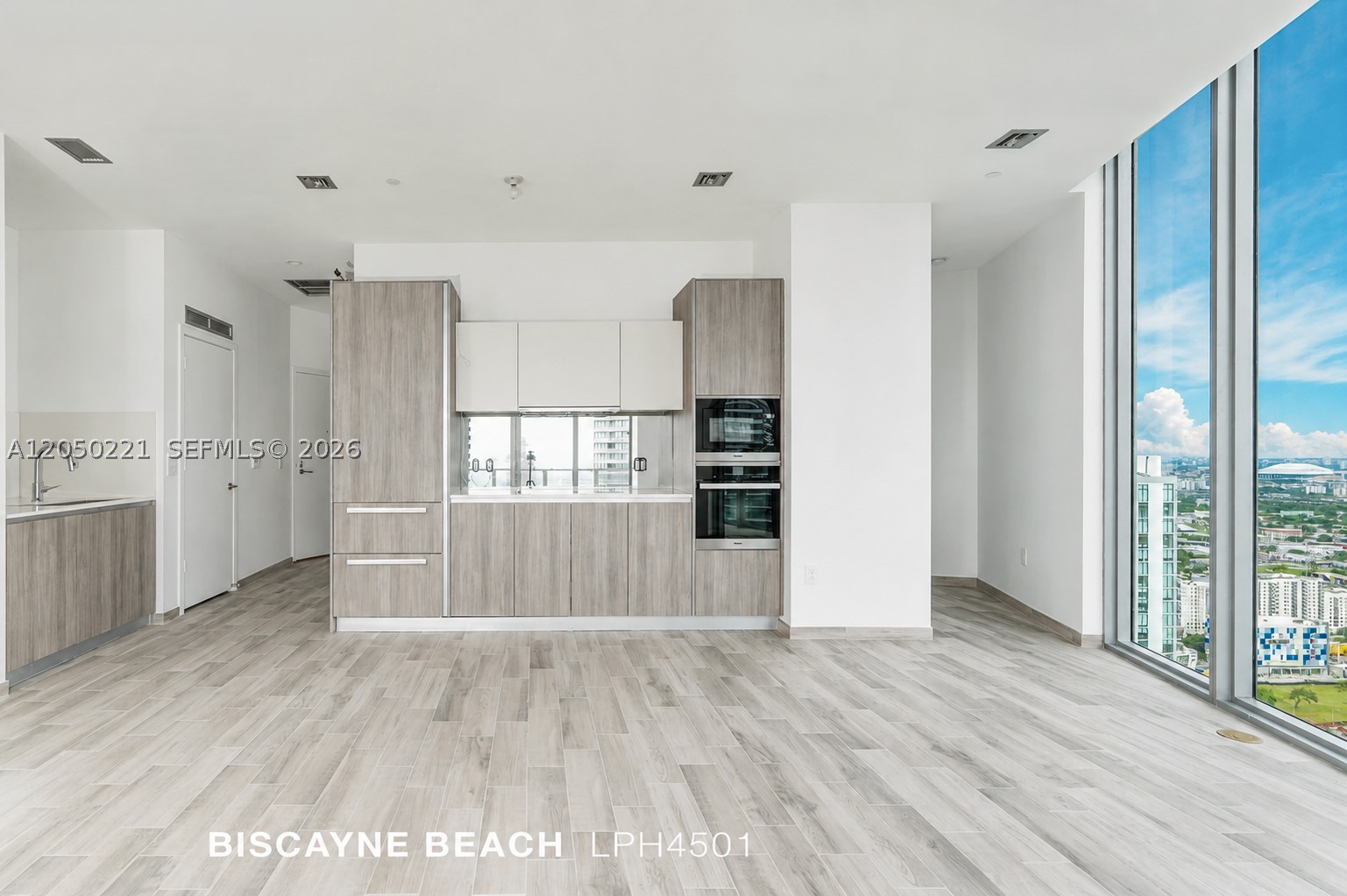 2900 NE 7th Ave LPH-4501