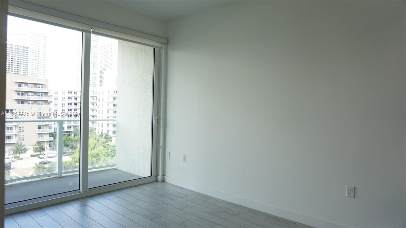 26 EDGEWATER CONDO - Residential Lease
