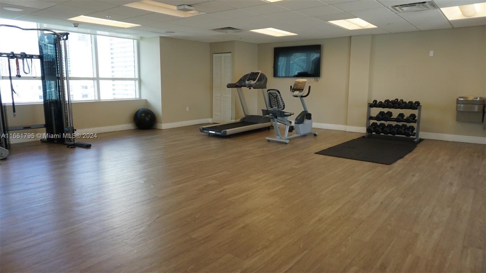 26 EDGEWATER CONDO - Residential Lease