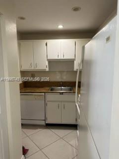 VILLA CAPRI CONDO - Residential Lease