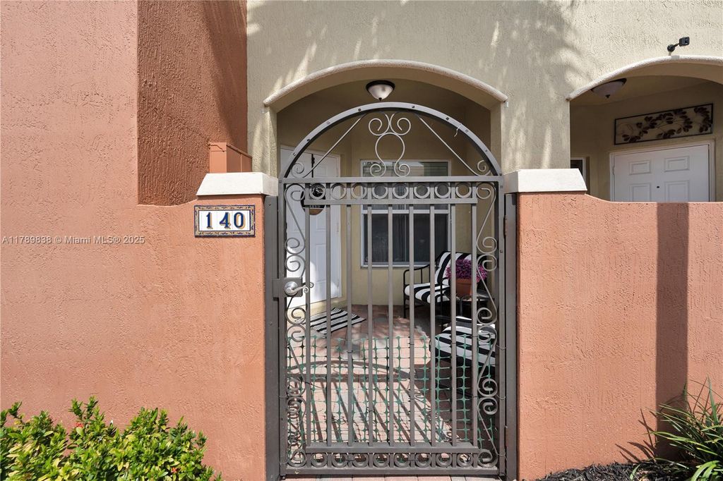 Photo of 140 Monterey Bay Dr, Boynton Beach, FL 33426 (MLS # A11789838)