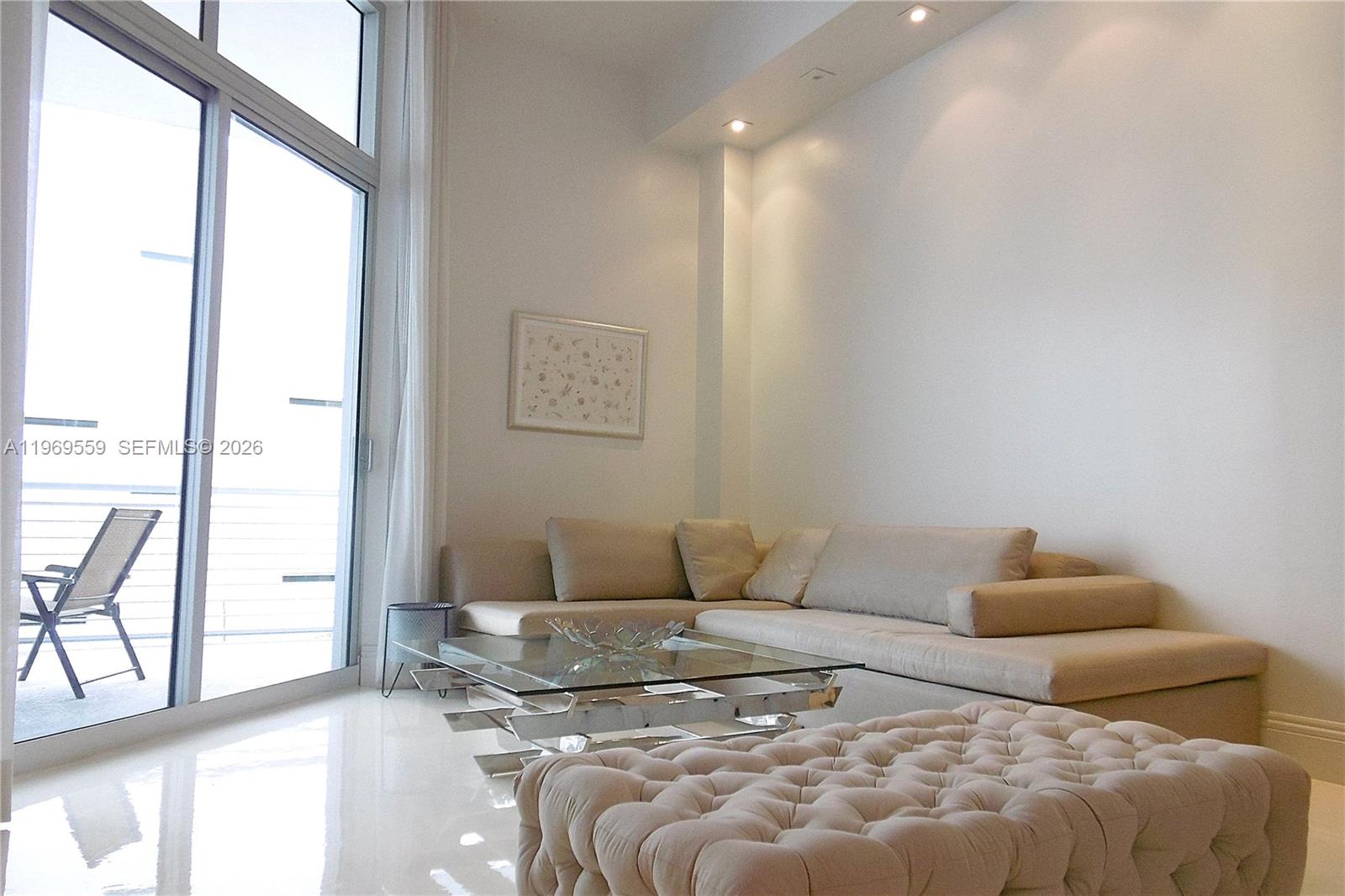 THE MERIDIAN CONDO - Residential Lease