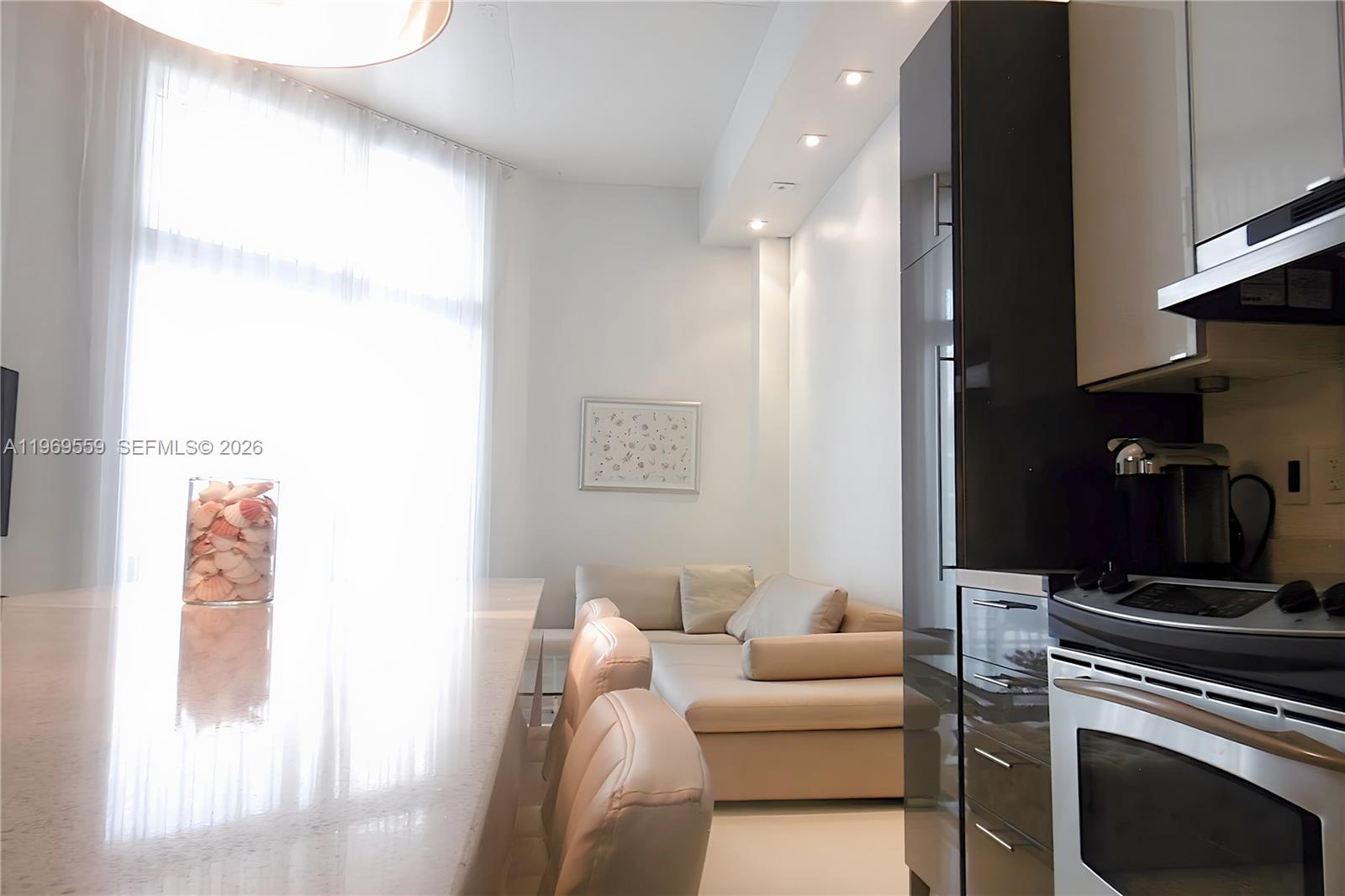 THE MERIDIAN CONDO - Residential Lease