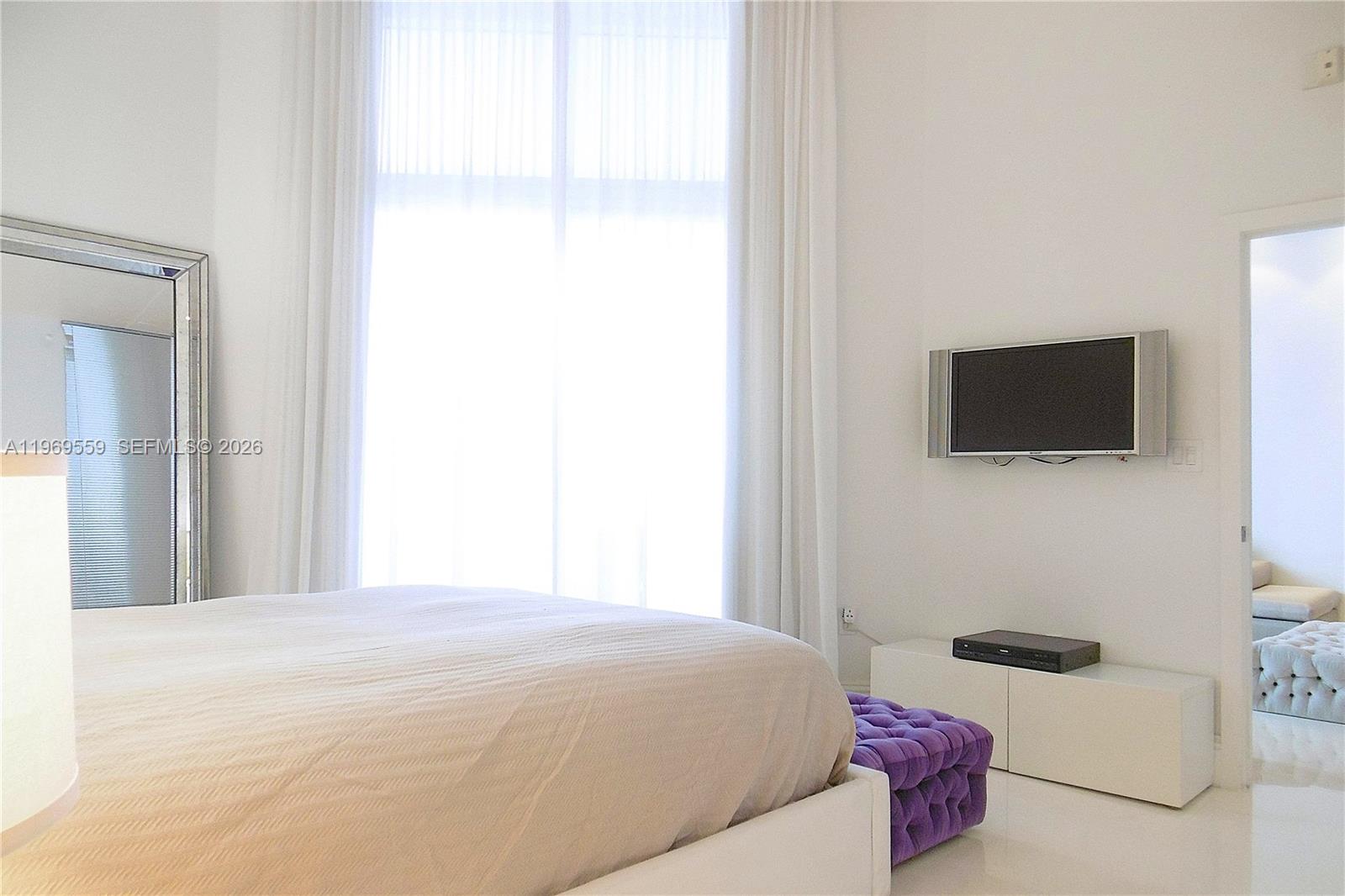 THE MERIDIAN CONDO - Residential Lease