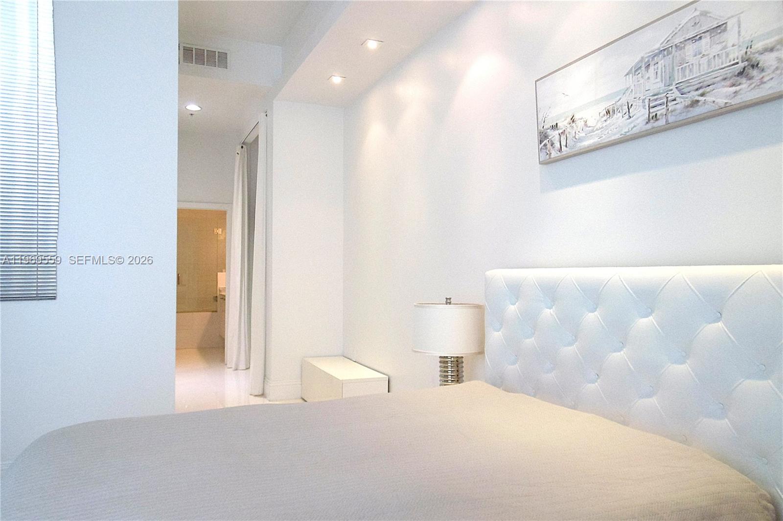 THE MERIDIAN CONDO - Residential Lease